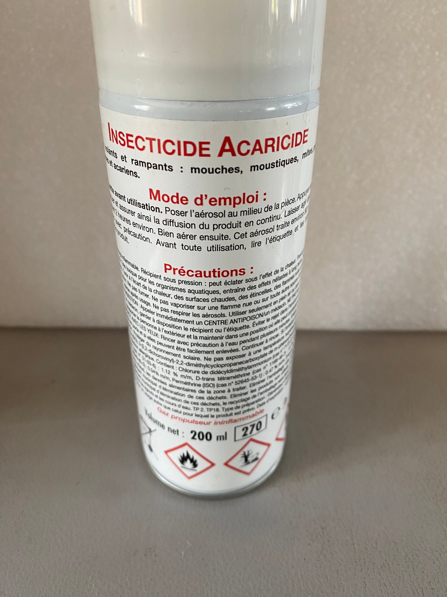 Insecticide Acaricide auto-percutant / MOUCHES, MOUSTIQUES/MITES/PUNAISES